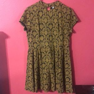 Gold & Black Lace Patterned Dress Size xlarge